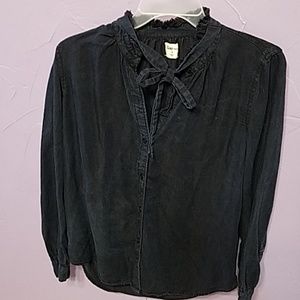 Long sleeve button-down top